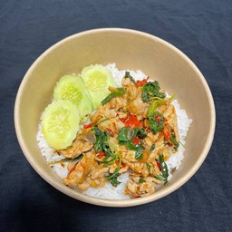 ข้าวกะเพราหมูชิ้น