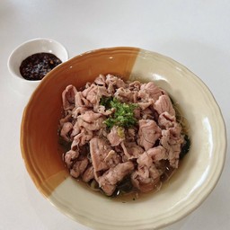 เกาเหลาเนื้อน่องกรอบ