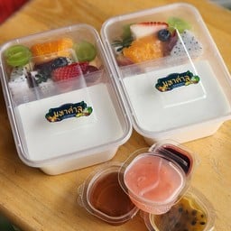 โยเกิร์ต รสธรรมชาติ (ผลไม้รวม)