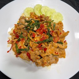 ผัดกระเพราหมูชิ้น