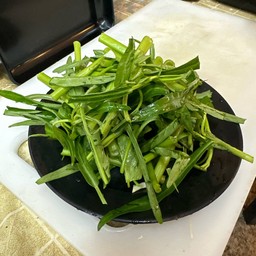 ผักบุ้ง