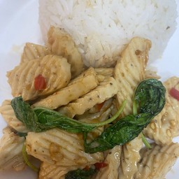 D ข้าวราดกะเพราหมูยอ