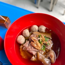 ก๋วยเตี๋ยวน้ำตกสามพี่น้อง - มิตรภาพ 27 ซอยทวีสุข