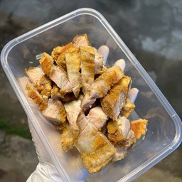 หมูกรอบจิ้มแจ่ว&ซีฟู้ด