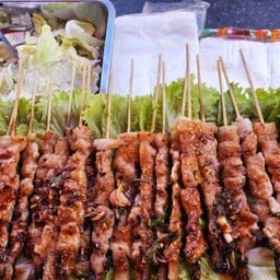 หมูย่างน้ำตกเสียบไม้ ชุดจัดเลี้ยง (เล็ก) 20 ไม้