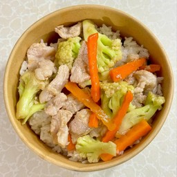 ข้าวราดผัดดอกกะหล่ำหมู