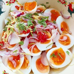 ยำไข่ต้ม