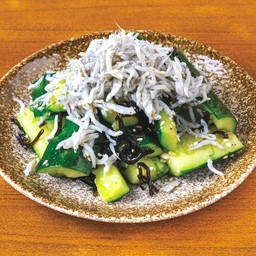 Shirasu kobu kyuri ยำแตงญี่ปุ่นโรยหน้าปลาข้าวสาร