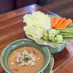 น้ำพริกปูหลนหมูสับ ผักสด