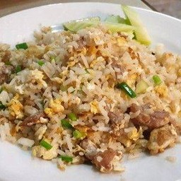 ข้าวผัดเนื้อ