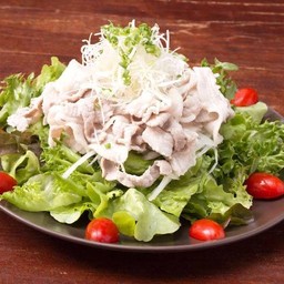 Buta Shabu Salad สลัดหมูลวกราดน้ำสลัดงา
