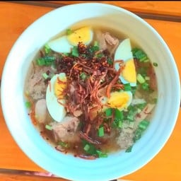 ตัว ต ก๋วยจั๊บอุบลน้ำใส ถ.ศรีจันทร์