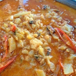 แกงสับปะรดหอยแมลงภู่