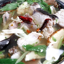 ต้มยำปลาบึก