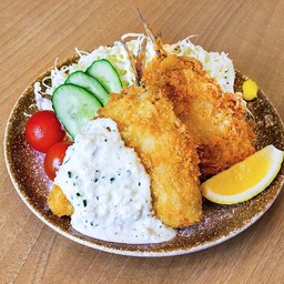 Aji Fried Set ชุด ปลาอะจิซุปเกล็ดขนมปังทอด