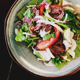 ยำเนื้อย่างพริกสด