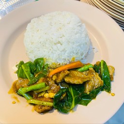 ข้าวเครื่องแกงเนื้อ