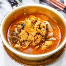 사골 김치찌개 Kimchi Stew with Ox marrow bone broth