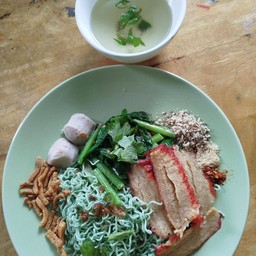 บะหมี่หยกหมูแดง