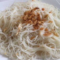 เส้นหมี่ลวก