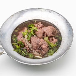 ก๋วยเตี๋ยวเนื้อโกเบน่องลาย