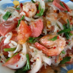 ยำรวมมิตร + ทะเล ใส่วุ้นเส้น