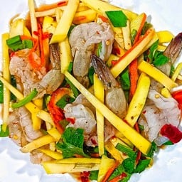 ยำมะม่วงกุ้งสด