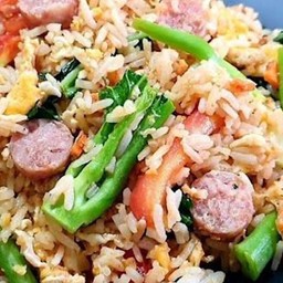 ข้าวผัดแหนม