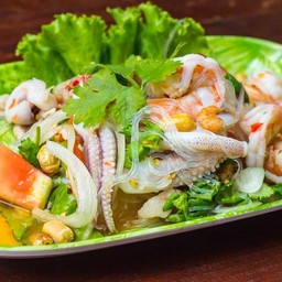 Yum Wun Sen ยำวุ้นเส้น