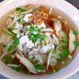 เส้นเล็กน้ำใส