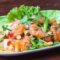 Yum Salmon ยำแซลมอน