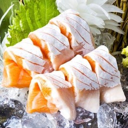 Toro Salmon sashimi โทโร่ แซลมอน