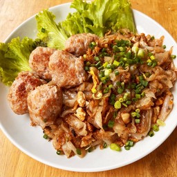 N014ก๋วยเตี๋ยวคั่วหมูเด้งหมึกกรอบ