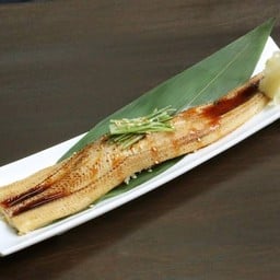 Anago Ippon Nigiri ปลาอะนะโงะ ทั้งตัว นิกิริ