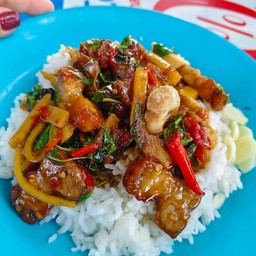 ก๋วยเตี๋ยวร้านลับวัยรุ่นกลางทุ่ง