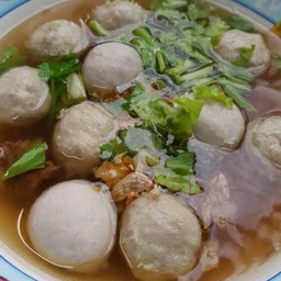 ก๋วยเตี๋ยวเนื้อทองทิพย์