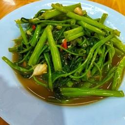 ผักบุ้งไฟแดง