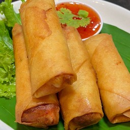 ปอเปี้ยใส้ผัก
