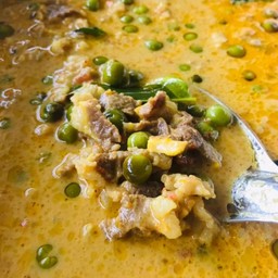 แกงเนื้อสูตรโบราณ **วันนี้ใส่ยอดมะพร้าวนะคะ**