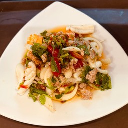 ยำวุ้นเส้นรวมมิตรทะเล