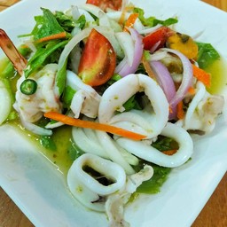 ยำหมึกสด