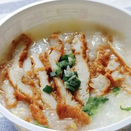 ข้าวต้มไก่ทอดกรอบ [สูตรเส็นเส้ง]