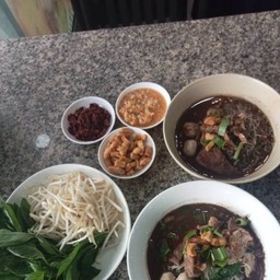 ก๋วยเตี๋ยวเรืออุ่นทิพย์