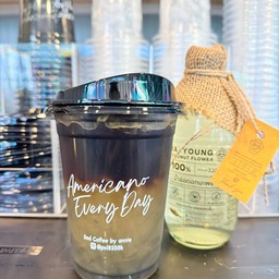 อเมริกาโน่น้ำช่อดอกมะพร้าว