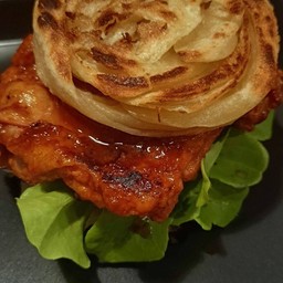 โรตีเบอร์เกอร์ไก่ย่าง