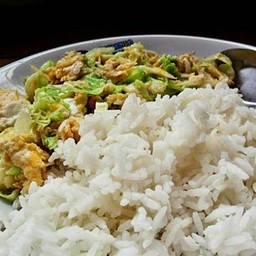 ข้าวกะหล่ำปลีผัดเต้าหู้เจ