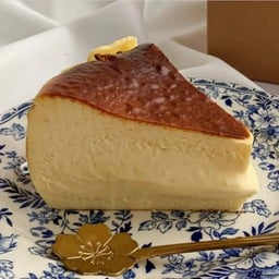 Original Vanilla Basque Cheesecake