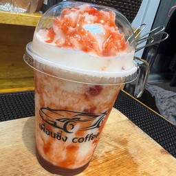 นมหมีปั่นสตอเบอรี่