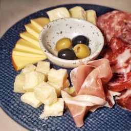 Cold Cuts size M