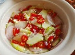 เต้าหู้ทอด จิ้มอาจาดเจ ไม่ใส่หอมแดง